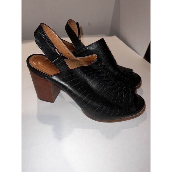 CLARKS Sandals Womens Sz 8.5 Briatta Key Slingback Block Heel Peep Toe New - Picture 9 of 10